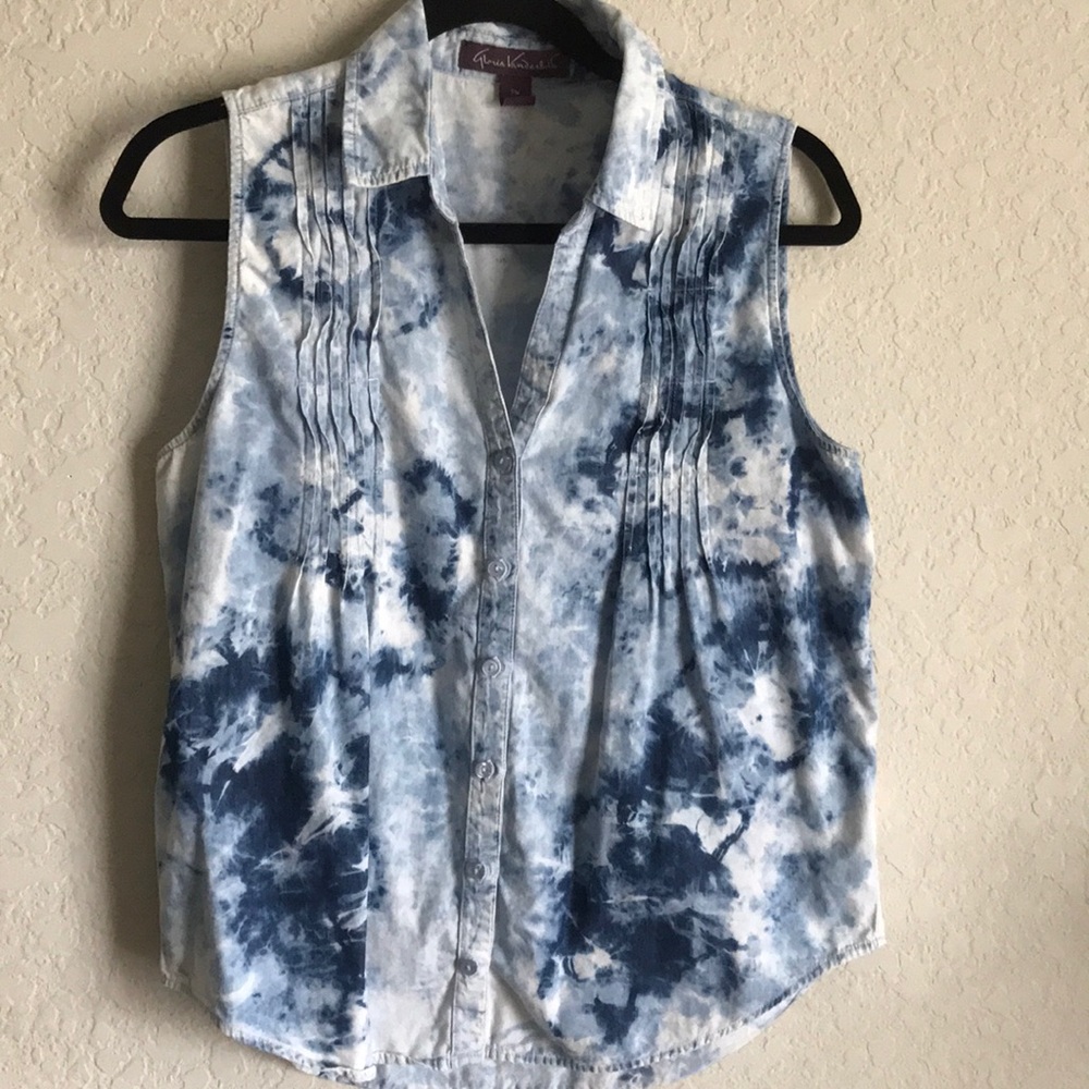 GLORIA VANDERBILT • Acid washed button down SOLD IN BUNDLE - Picture 2 of 5